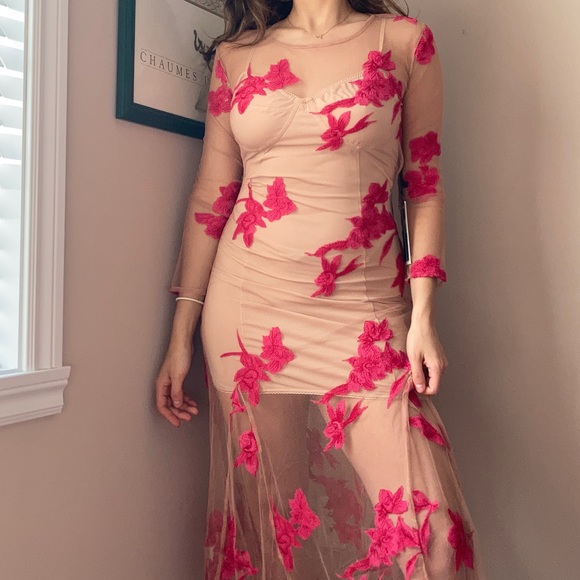 Nude mesh embroidered dress - Picture 7 of 11